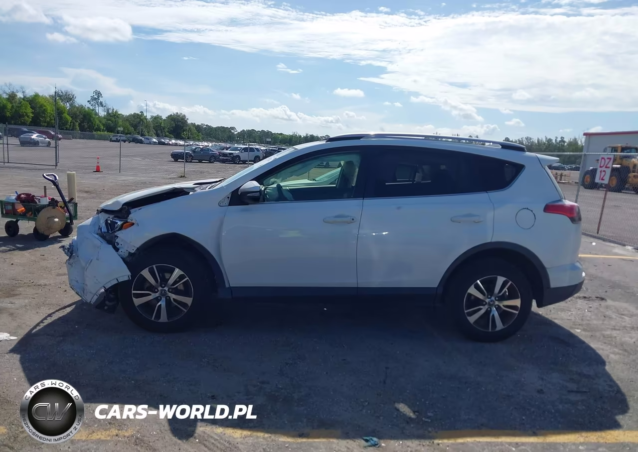 2018 Toyota Rav4 Xle VIN:JTMWFREV1JD132809 - 14