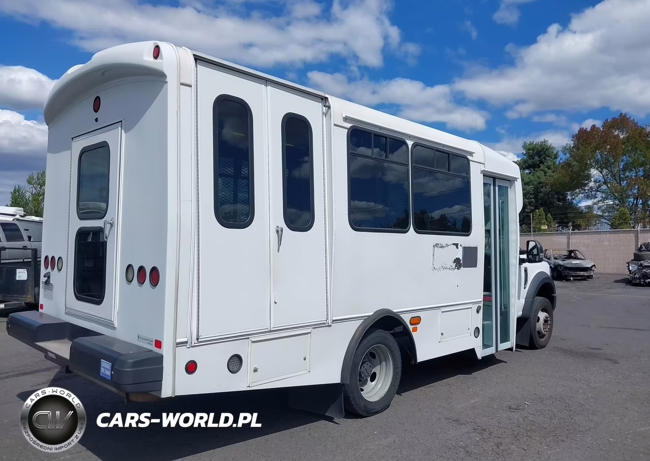 2018 Ford F-450 Chassis Xl VIN:1FDAF4GY5JDA01866 - 4