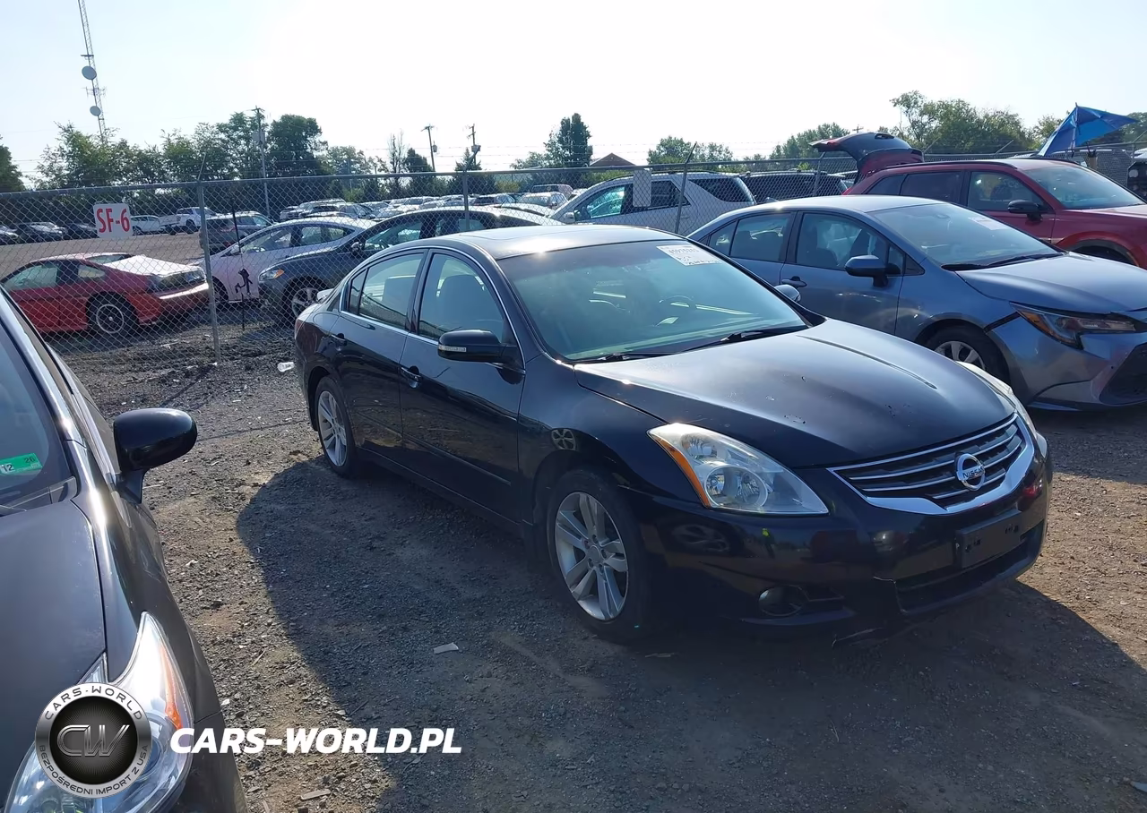 2011 Nissan Altima 3.5 Sr – zdjęcie 1 z 16