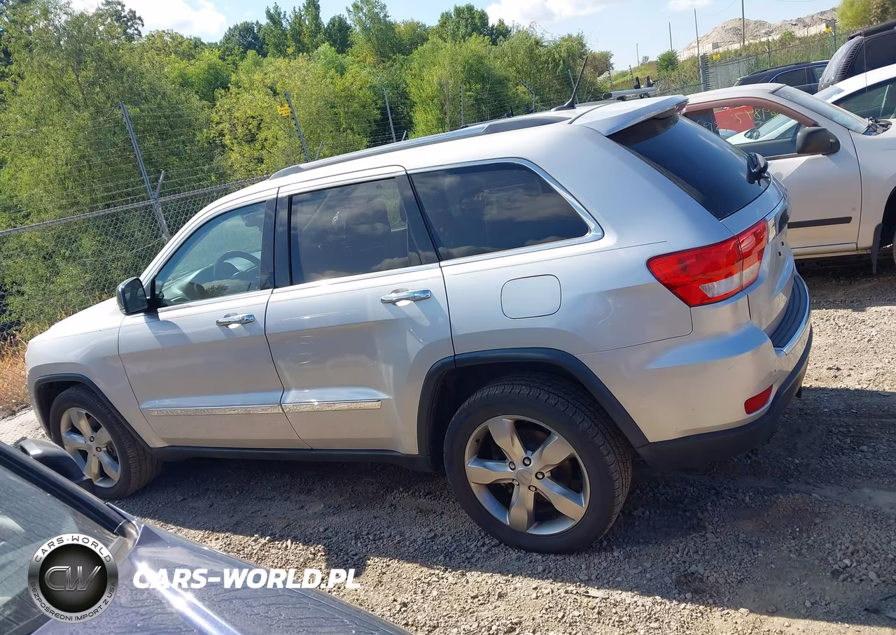 2013 Jeep Grand Cherokee Overland VIN:1C4RJECG1DC621438 - 14