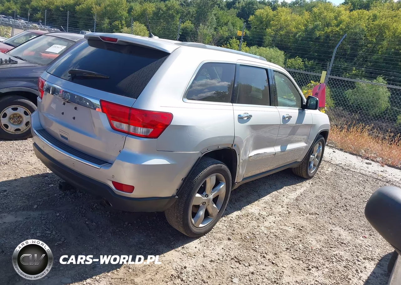 2013 Jeep Grand Cherokee Overland VIN:1C4RJECG1DC621438 - 4
