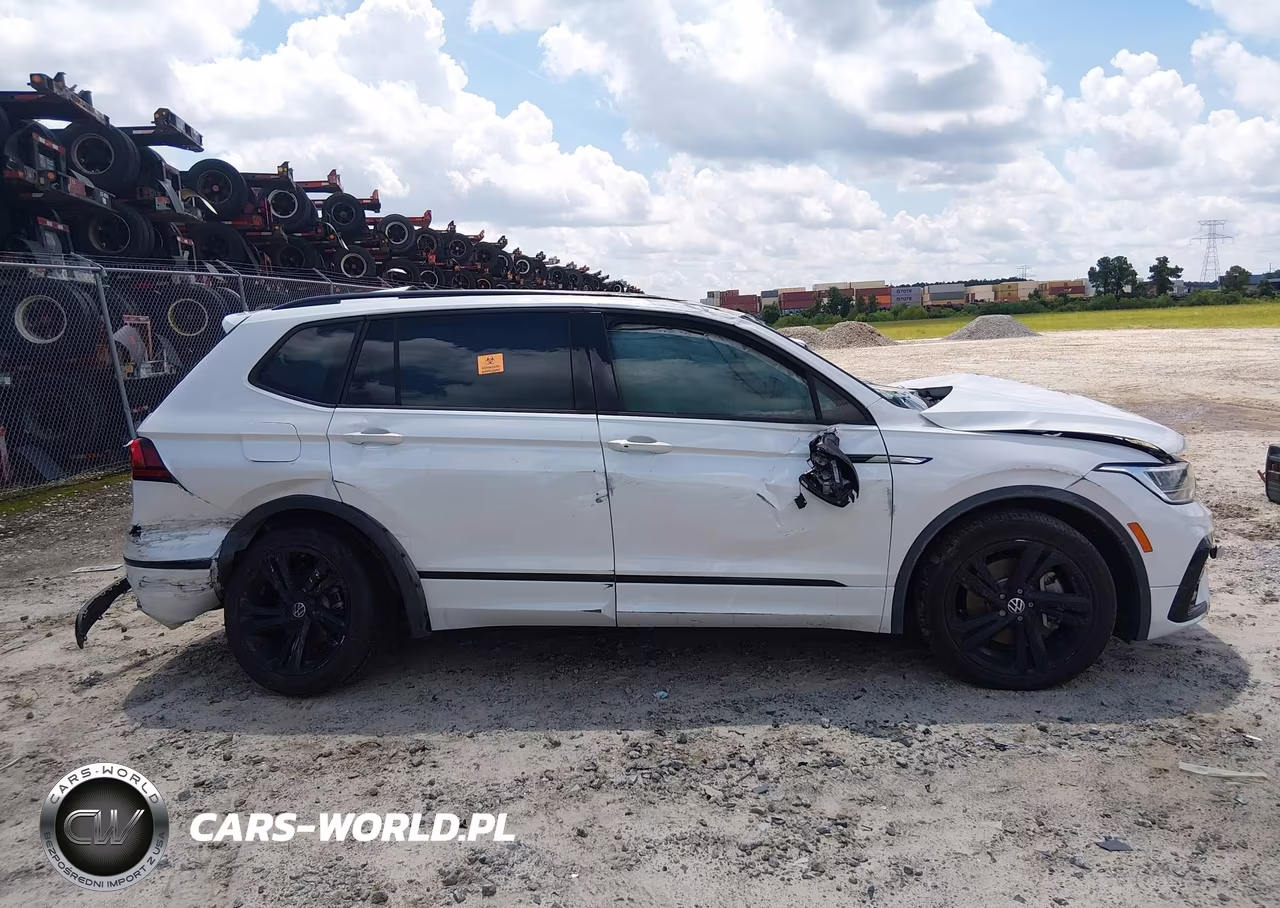 2023 Volkswagen Tiguan Se R-Line Black VIN:3VVCB7AX8PM121668 - 12