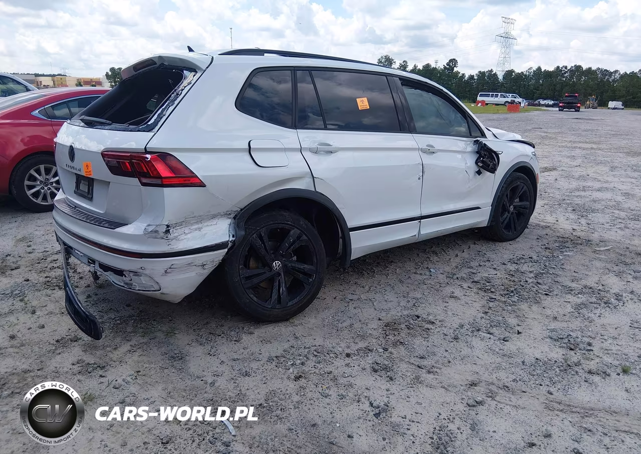 2023 Volkswagen Tiguan Se R-Line Black VIN:3VVCB7AX8PM121668 - 4