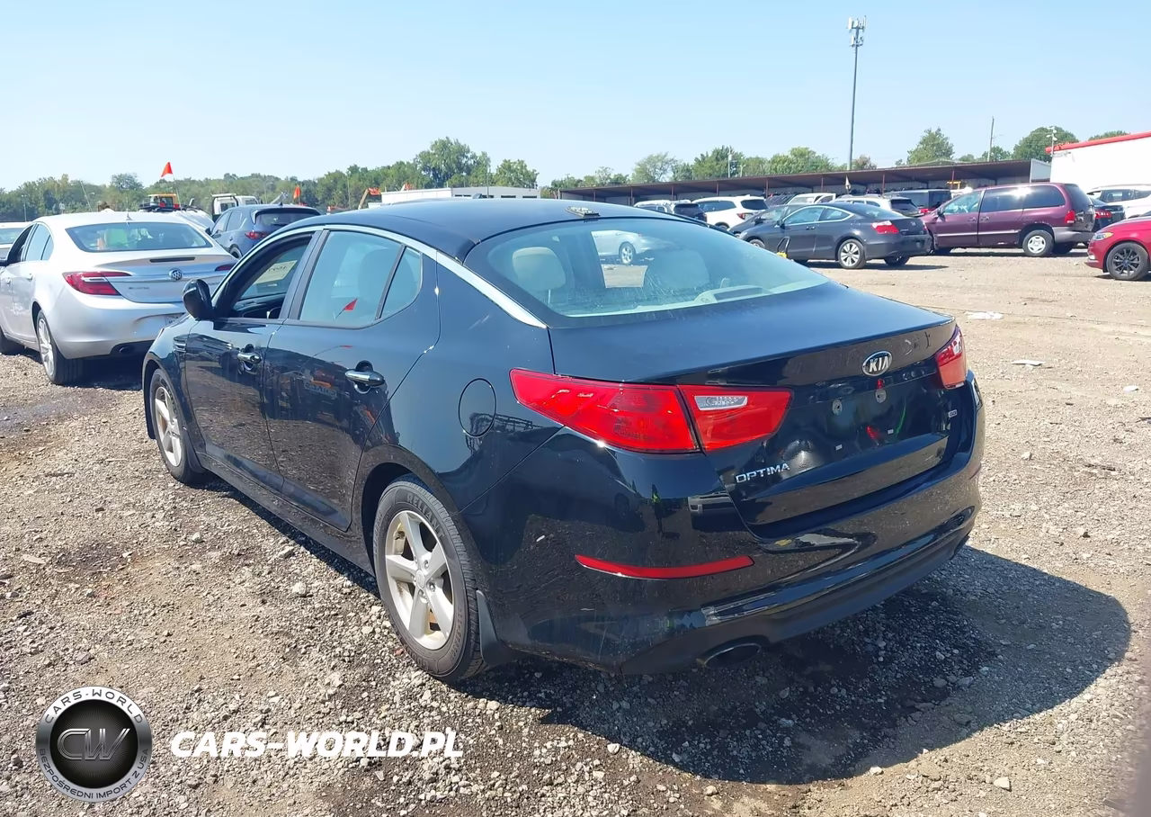 2015 Kia Optima Lx VIN:5XXGM4A75FG477374 - 3