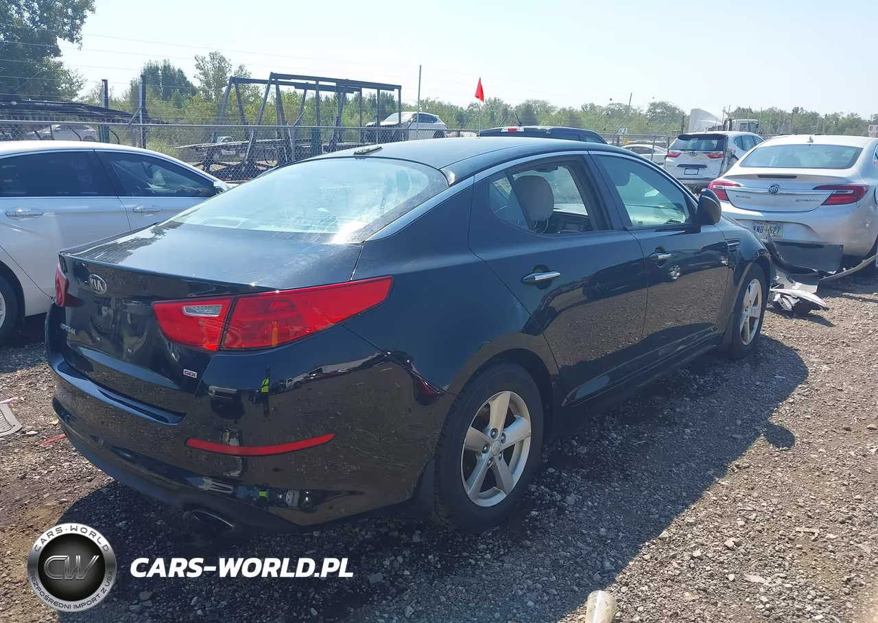 2015 Kia Optima Lx VIN:5XXGM4A75FG477374 - 4
