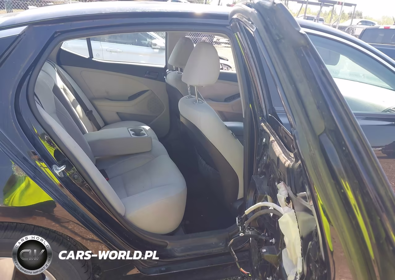 2015 Kia Optima Lx VIN:5XXGM4A75FG477374 - 8