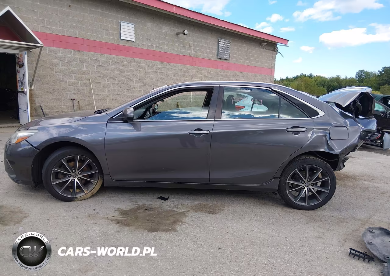 2015 Toyota Camry Xse VIN:4T1BF1FK0FU112817 - 15