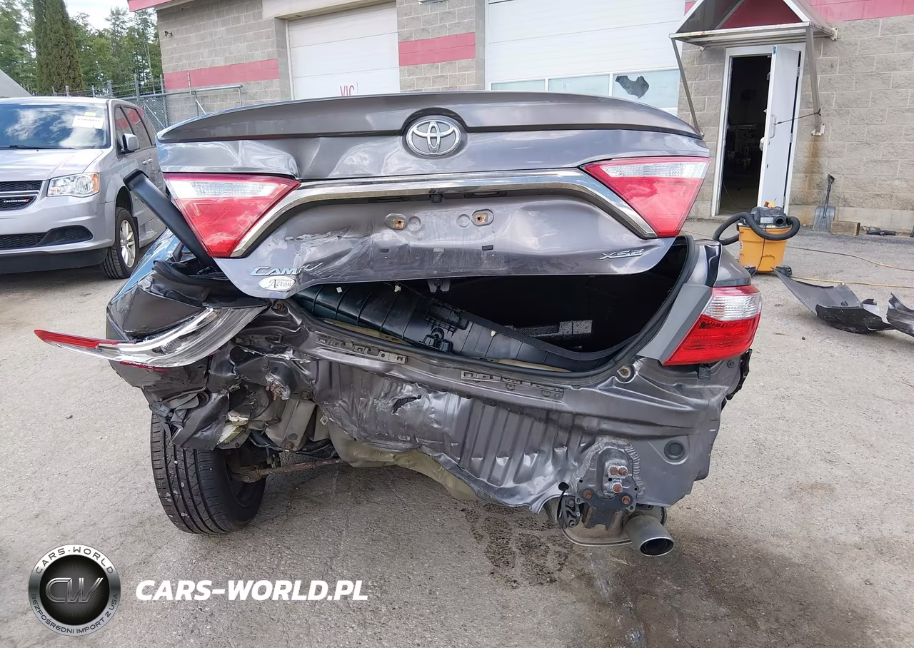 2015 Toyota Camry Xse VIN:4T1BF1FK0FU112817 - 17