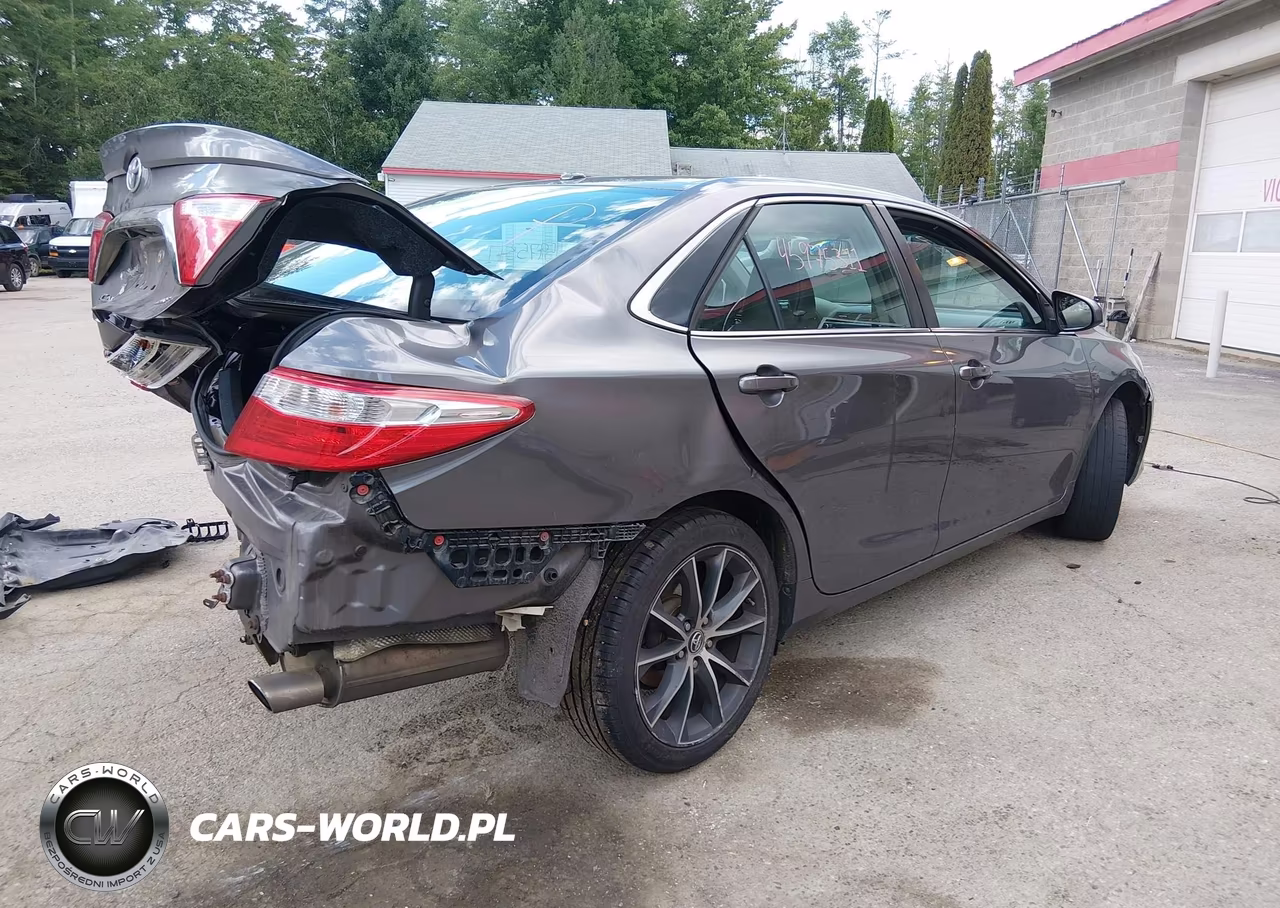 2015 Toyota Camry Xse VIN:4T1BF1FK0FU112817 - 4