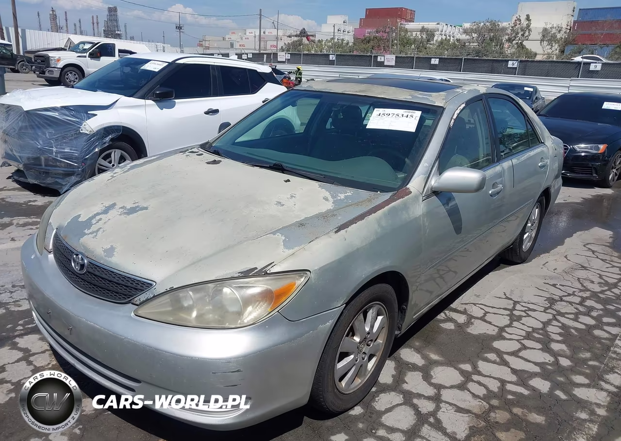 2002 Toyota Camry Xle VIN:JTDBE30K920104261 - 6