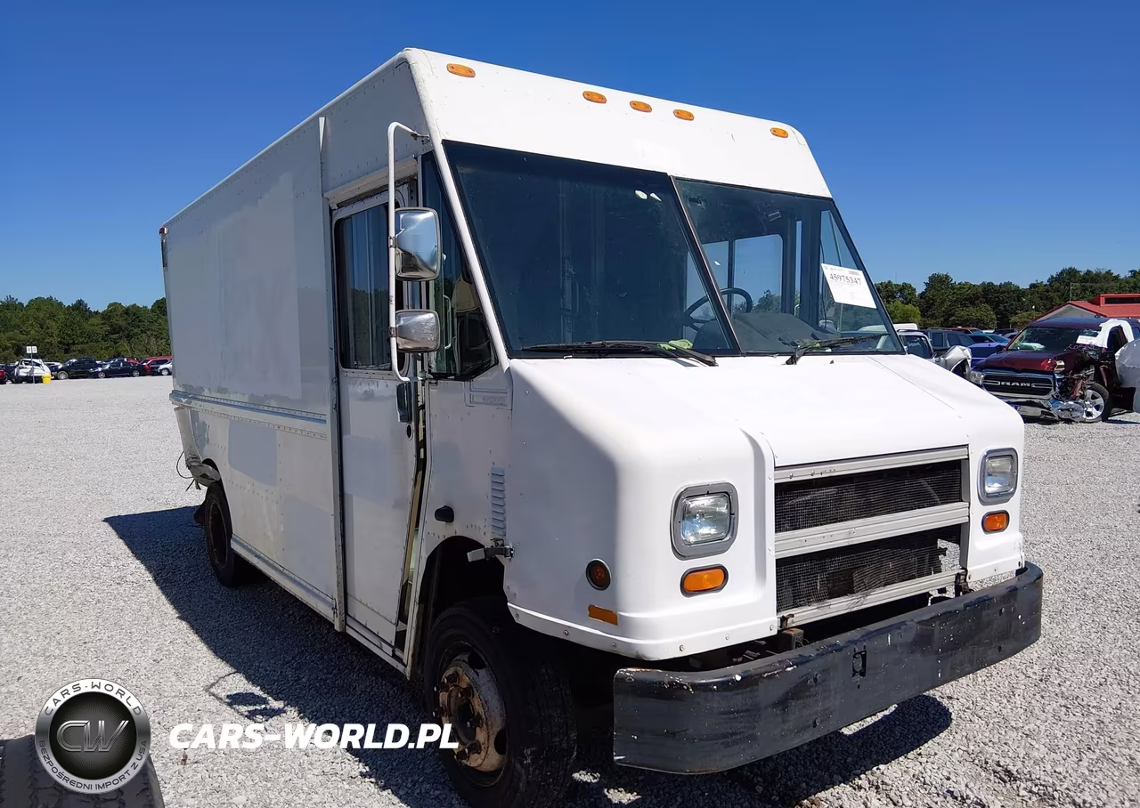 1999 Freightliner Chassis M Line Walk-In Van