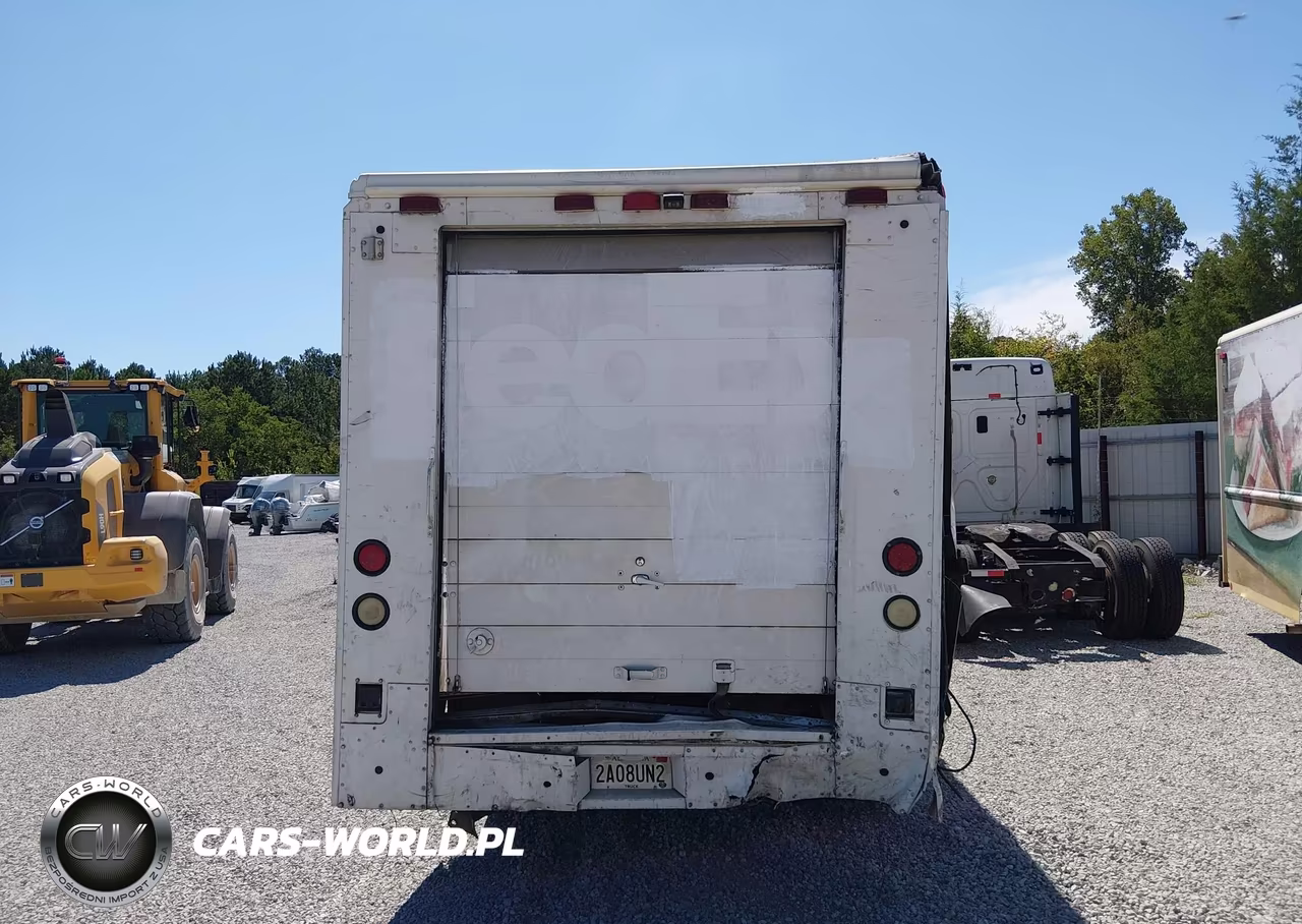 1999 Freightliner Chassis M Line Walk-In Van VIN:4UZA4FF45XCA61096 - 15