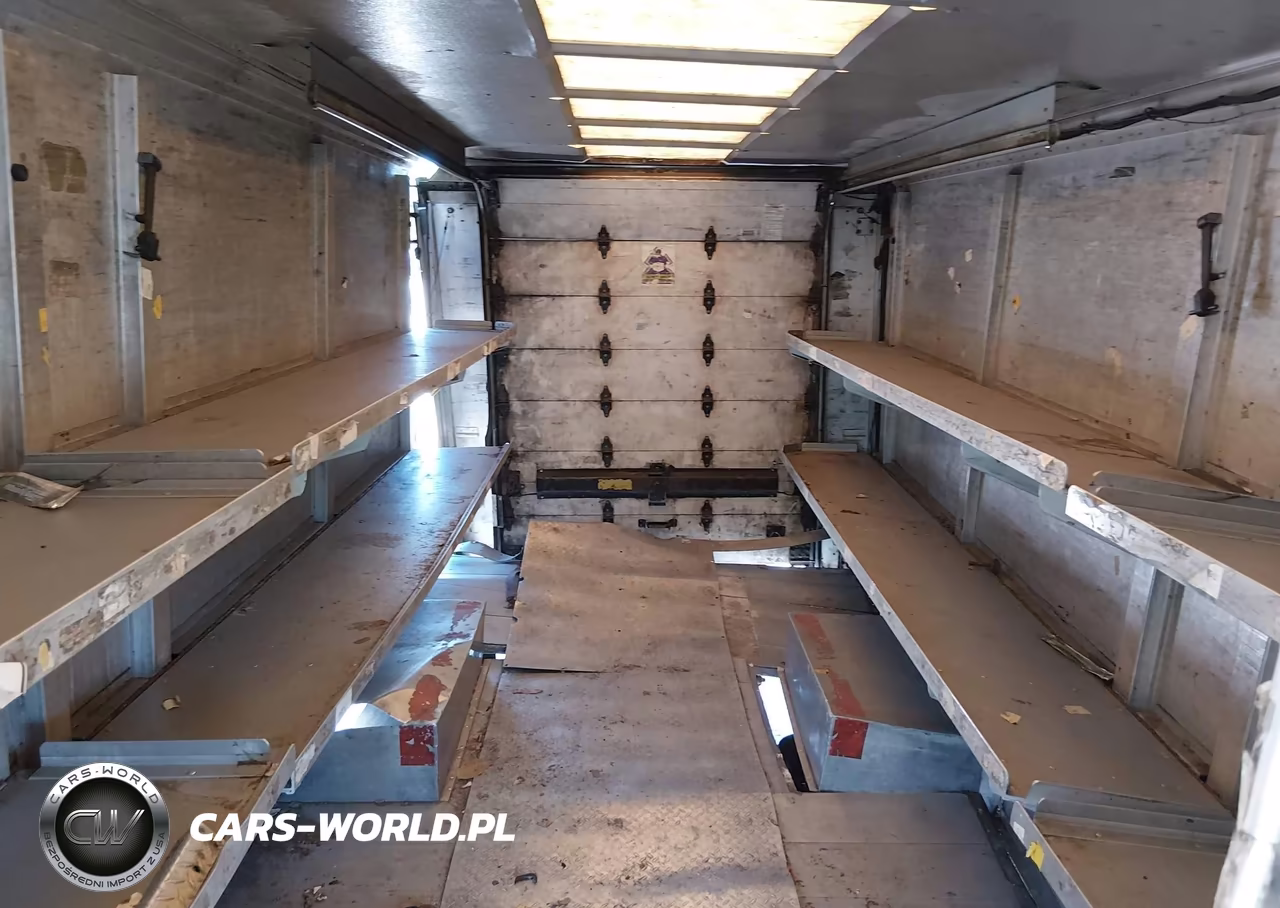 1999 Freightliner Chassis M Line Walk-In Van VIN:4UZA4FF45XCA61096 - 6