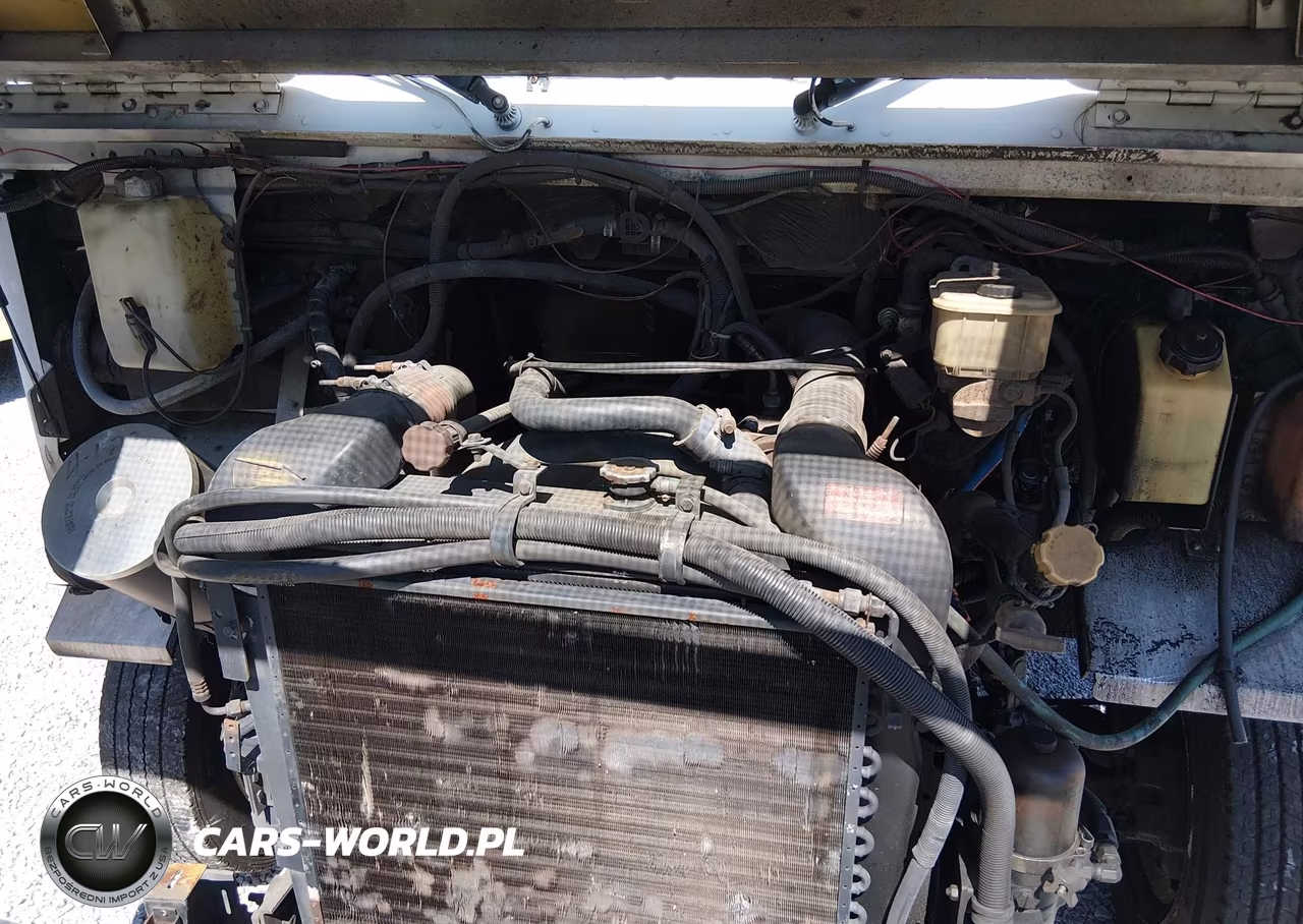 1999 Freightliner Chassis M Line Walk-In Van VIN:4UZA4FF45XCA61096 - 9