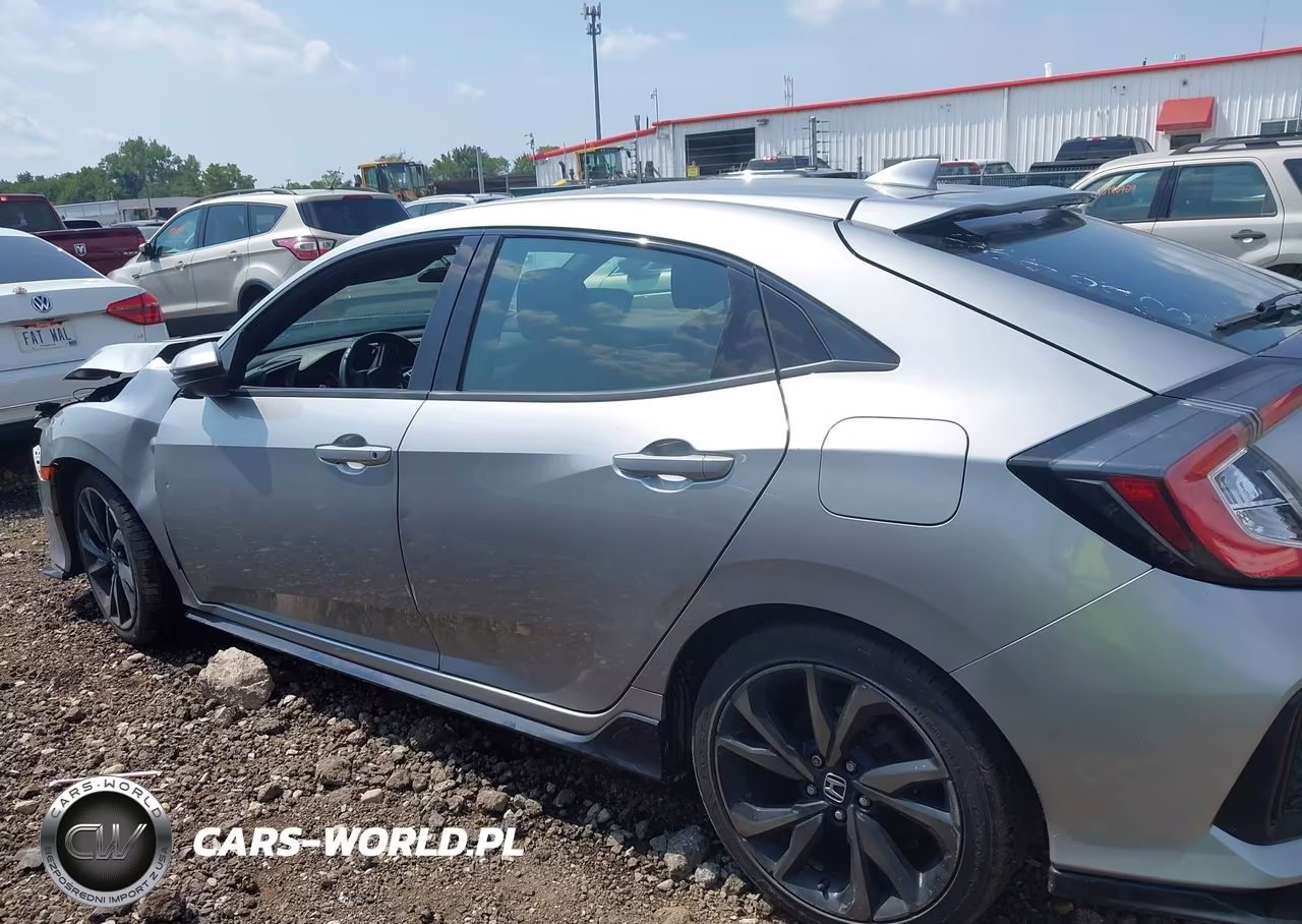 2018 Honda Civic Sport VIN:SHHFK7H40JU404003 - 14