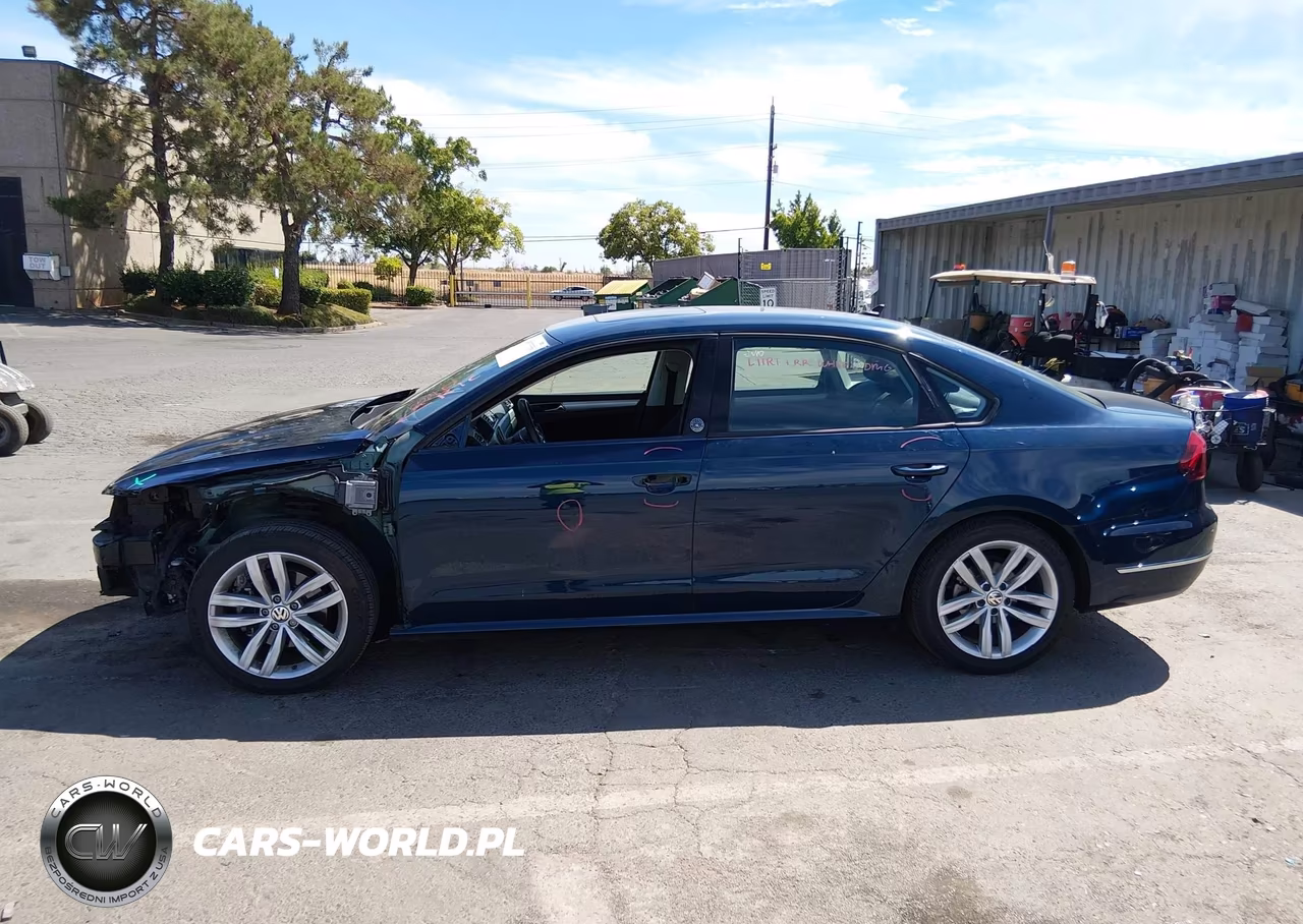 2019 Volkswagen Passat 2.0T Wolfsburg Edition VIN:1VWLA7A36KC000840 - 15