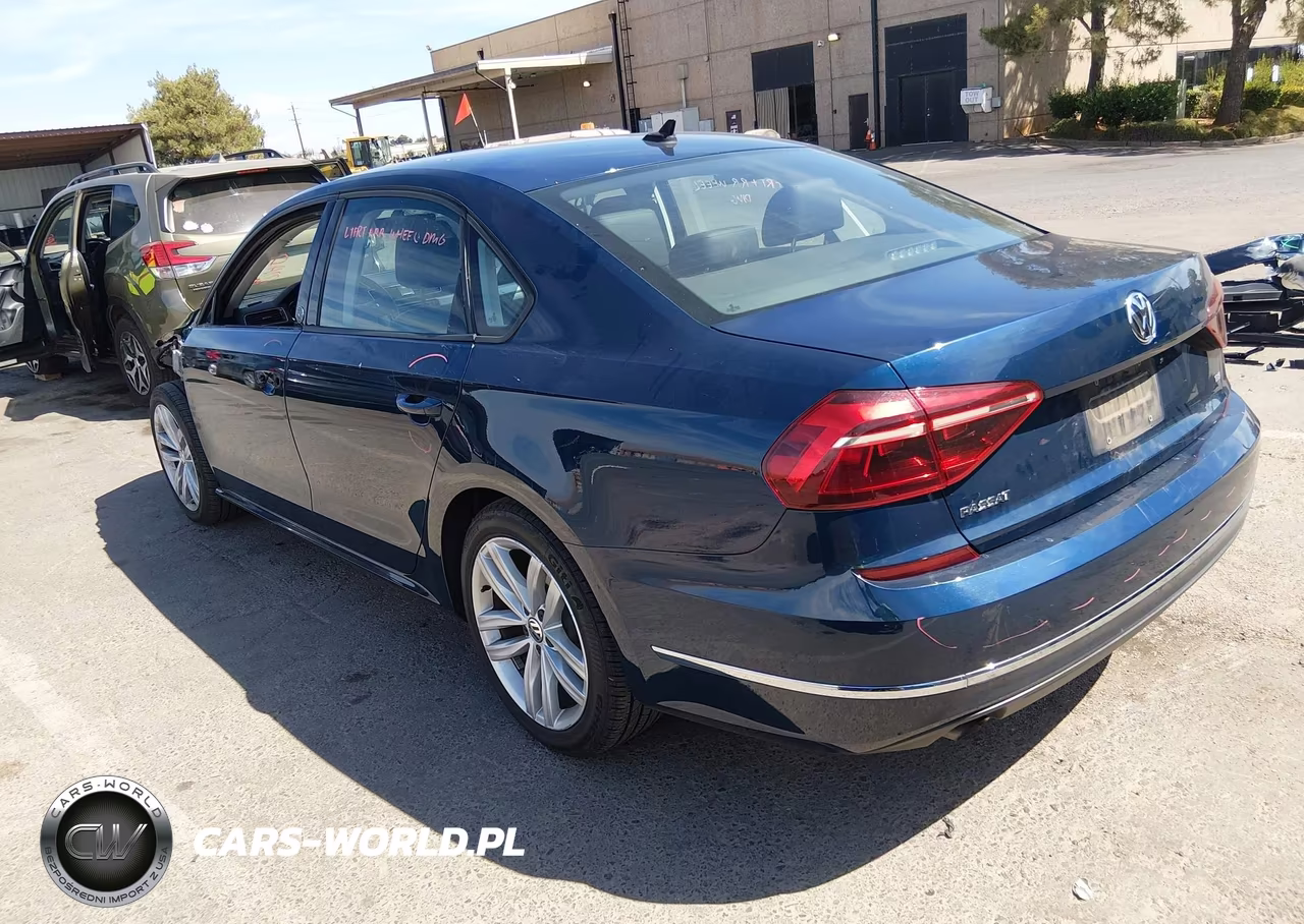 2019 Volkswagen Passat 2.0T Wolfsburg Edition VIN:1VWLA7A36KC000840 - 3