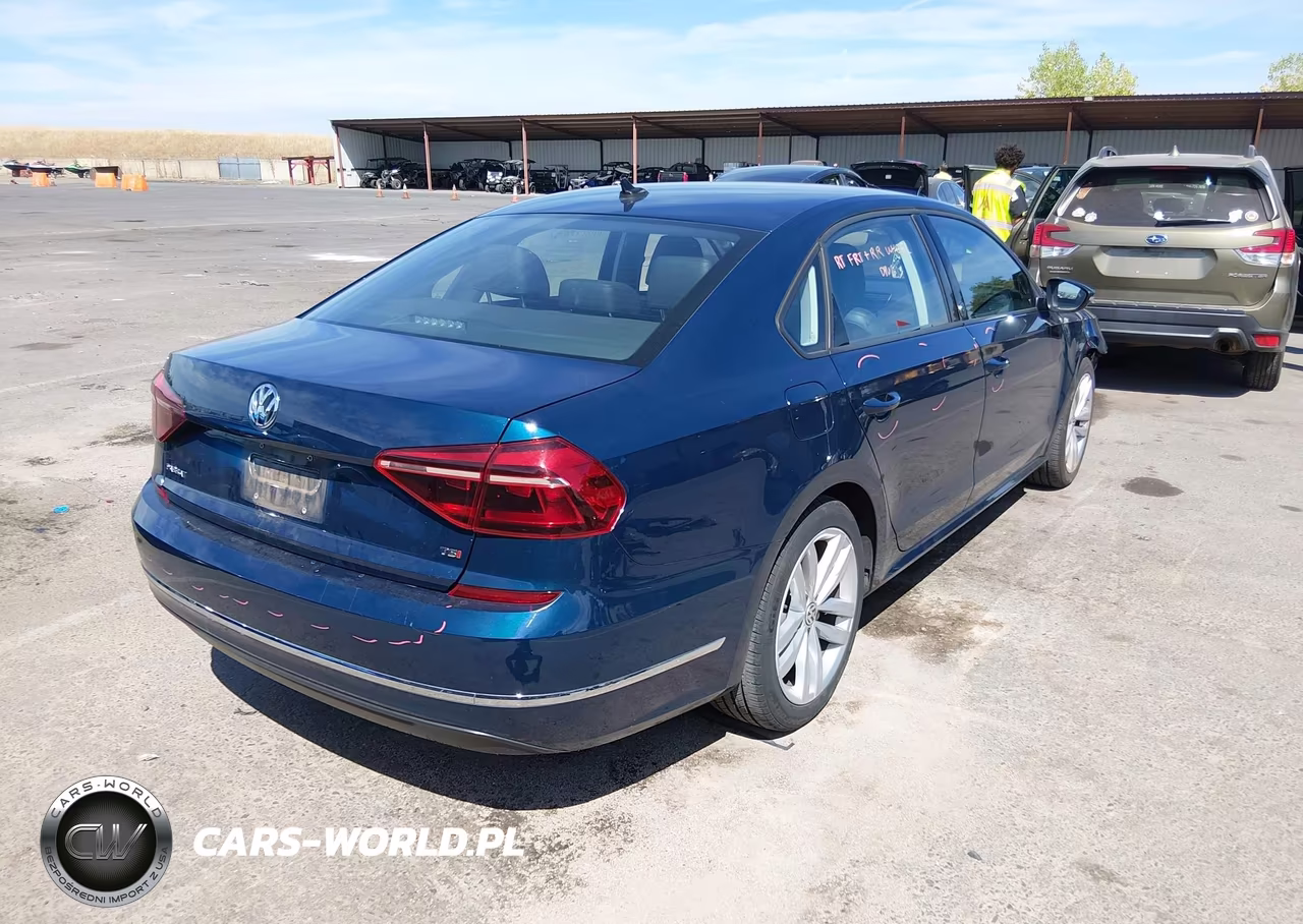 2019 Volkswagen Passat 2.0T Wolfsburg Edition VIN:1VWLA7A36KC000840 - 4
