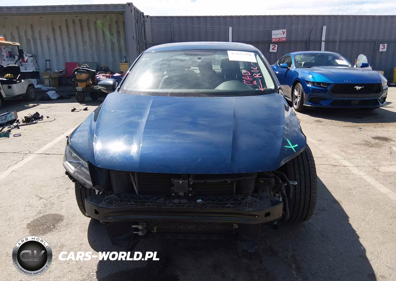 2019 Volkswagen Passat 2.0T Wolfsburg Edition VIN:1VWLA7A36KC000840 - 6