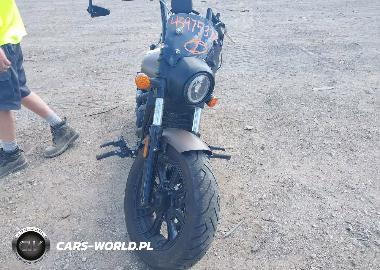 2018 Indian Motorcycle Co. Scout Bobber VIN:56KMTB001J3135261 - 5