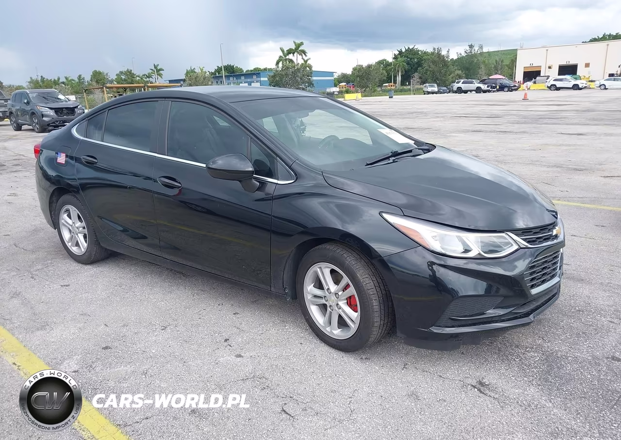 2018 Chevrolet Cruze Lt Auto – zdjęcie 1 z 18