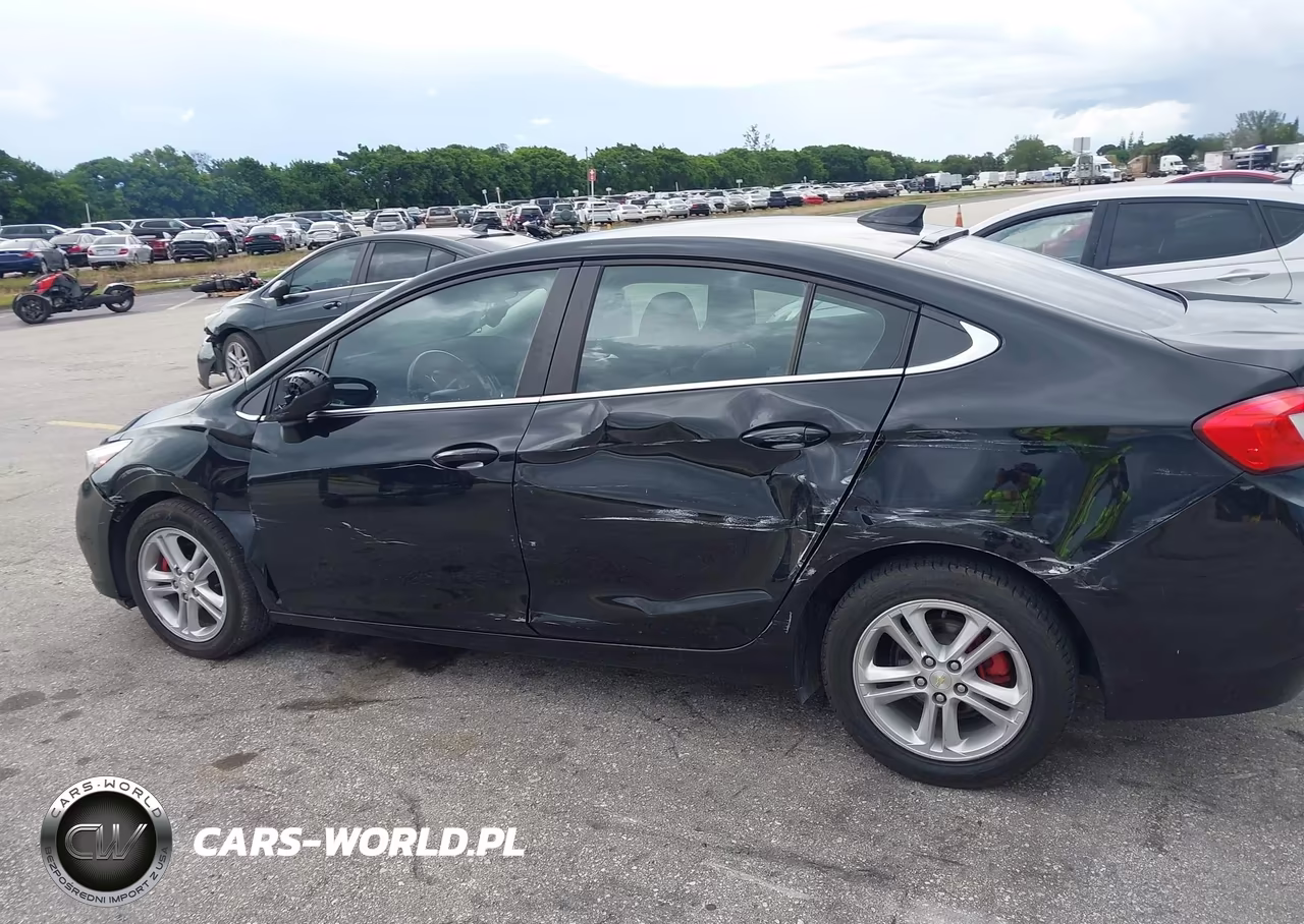 2018 Chevrolet Cruze Lt Auto VIN:1G1BE5SM3J7123641 - 17