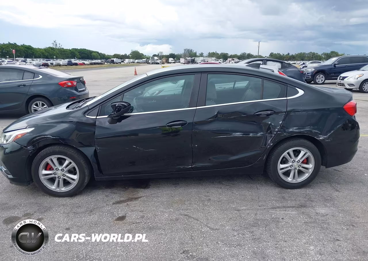 2018 Chevrolet Cruze Lt Auto VIN:1G1BE5SM3J7123641 - 18