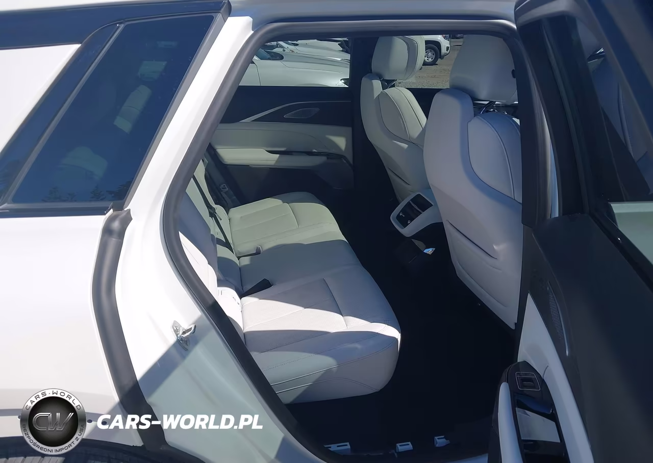 2025 Cadillac Lyriq Sport 3 Rwd VIN:1GYKPYRL4SZ313383 - 21