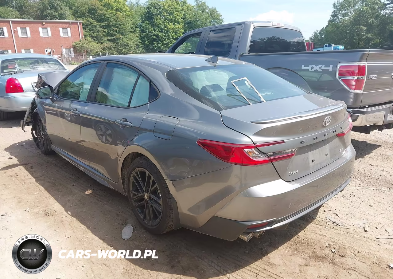 2025 Toyota Camry Se VIN:4T1DAACK3SU640681 - 3