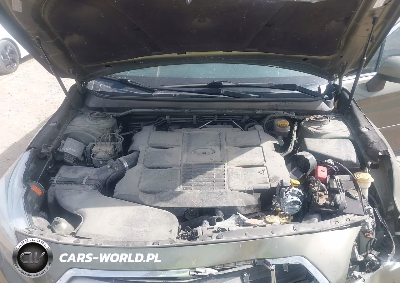 2015 Subaru Outback 3.6R Limited VIN:4S4BSENCXF3244826 - 10