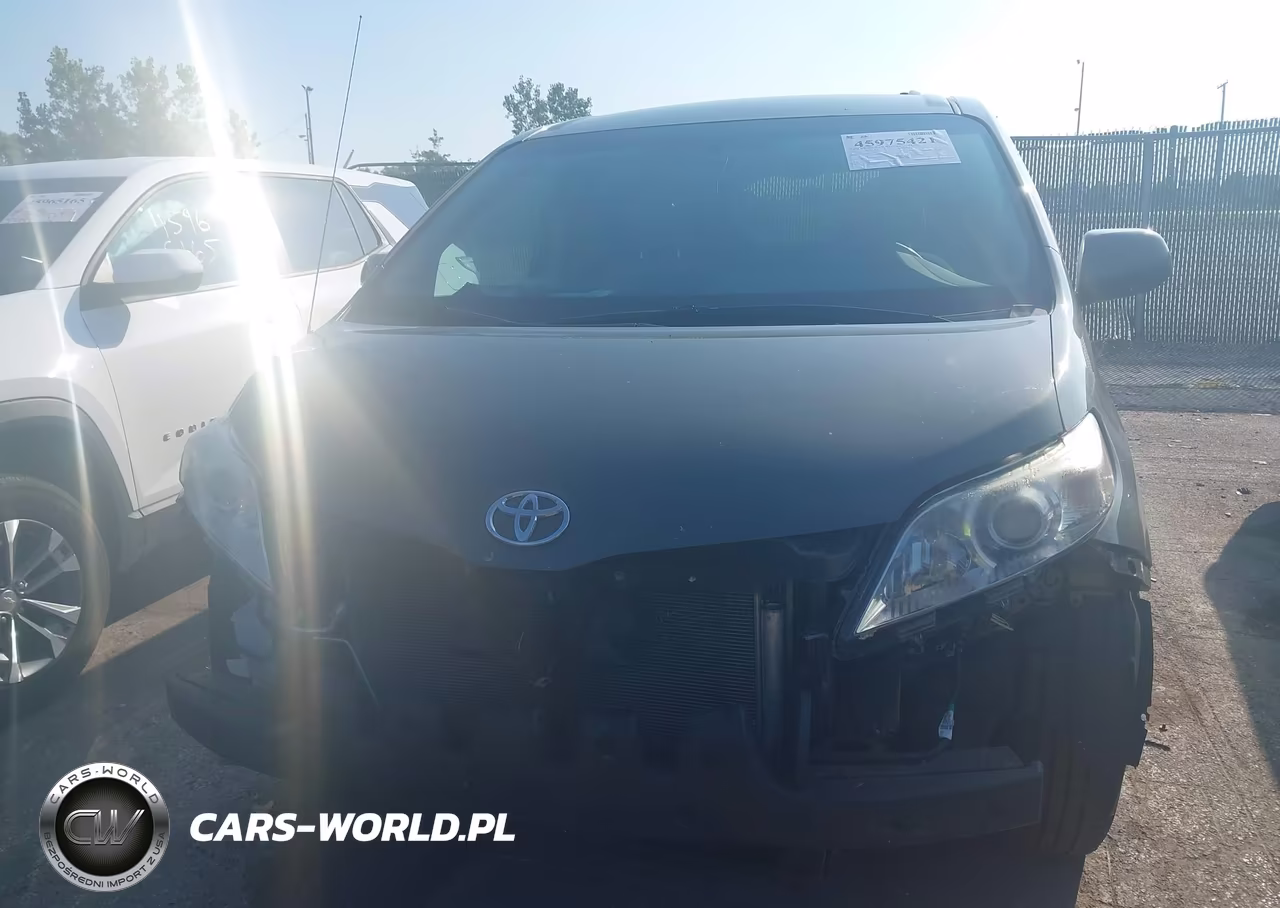 2012 Toyota Sienna Le V6 8 Passenger VIN:5TDKK3DC1CS276178 - 13
