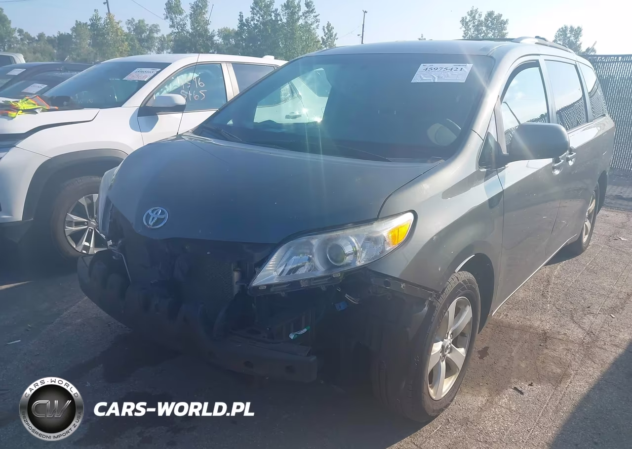 2012 Toyota Sienna Le V6 8 Passenger VIN:5TDKK3DC1CS276178 - 6