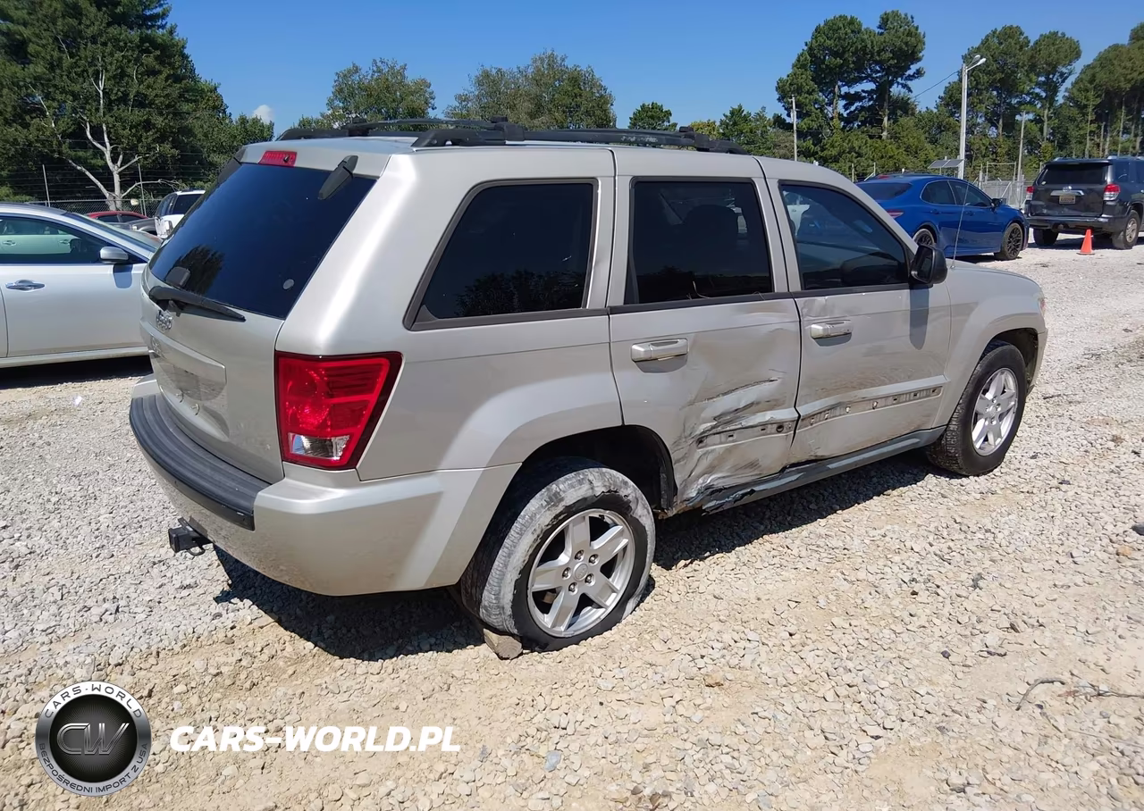 2007 Jeep Grand Cherokee Laredo VIN:1J8GS48KX7C508435 - 4