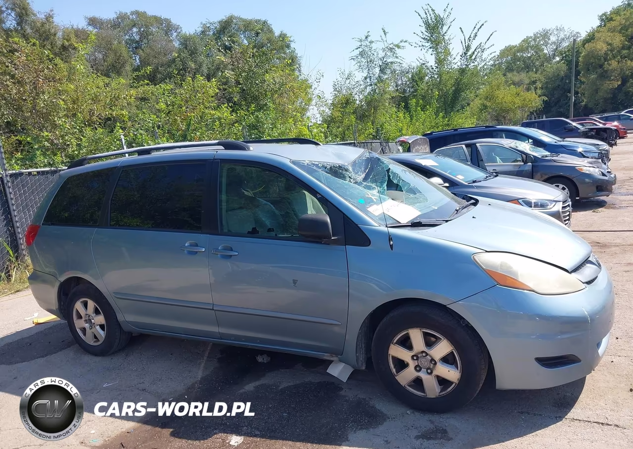 2007 Toyota Sienna Le VIN:5TDZK23C27S070366 - 13