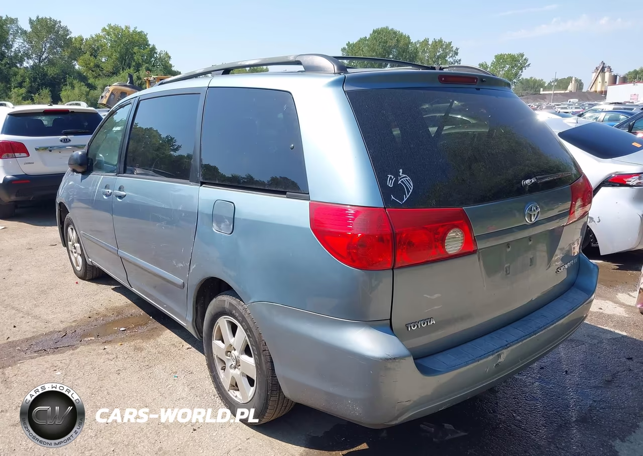 2007 Toyota Sienna Le VIN:5TDZK23C27S070366 - 3