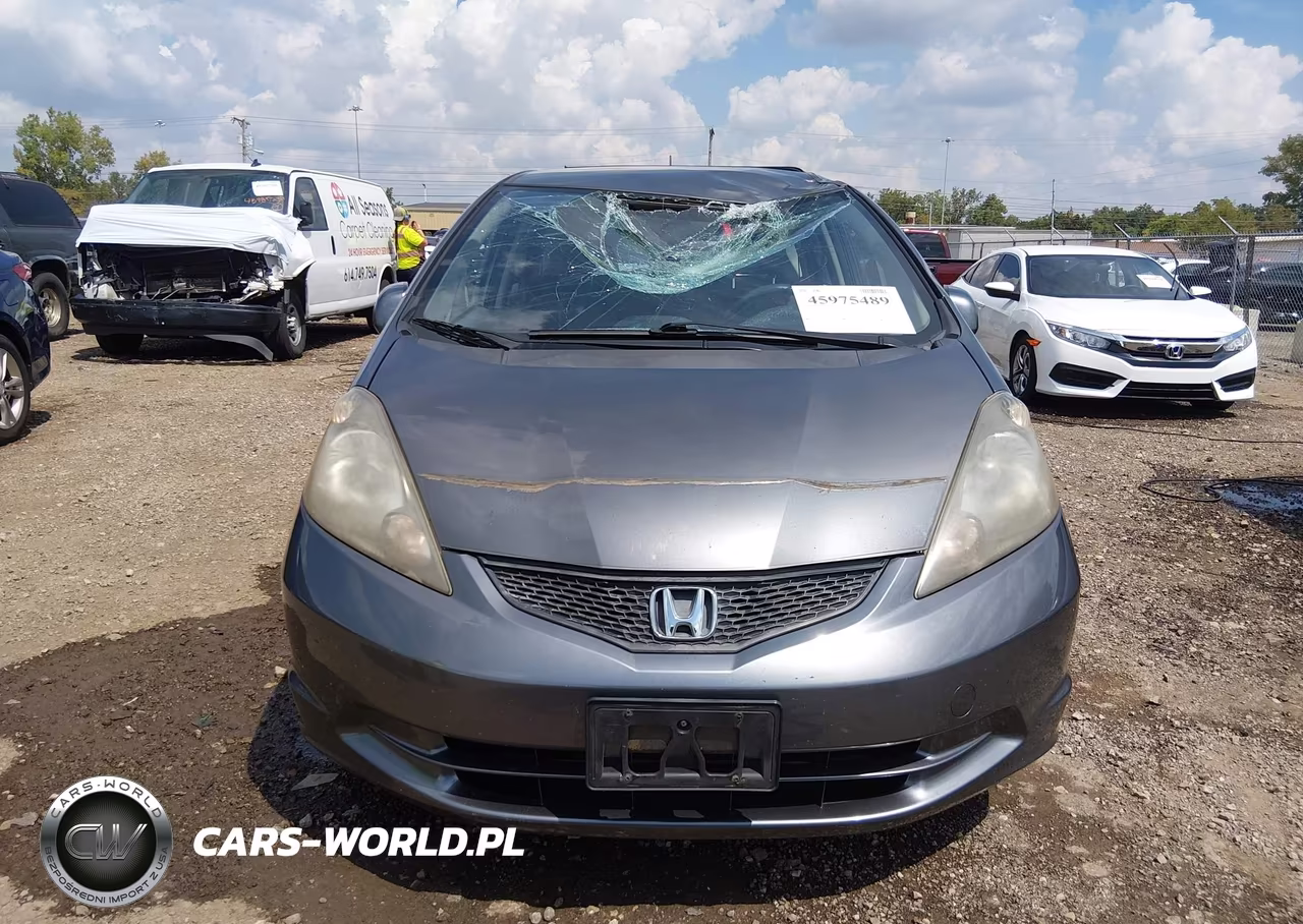 2013 Honda Fit VIN:JHMGE8H33DC060192 - 12
