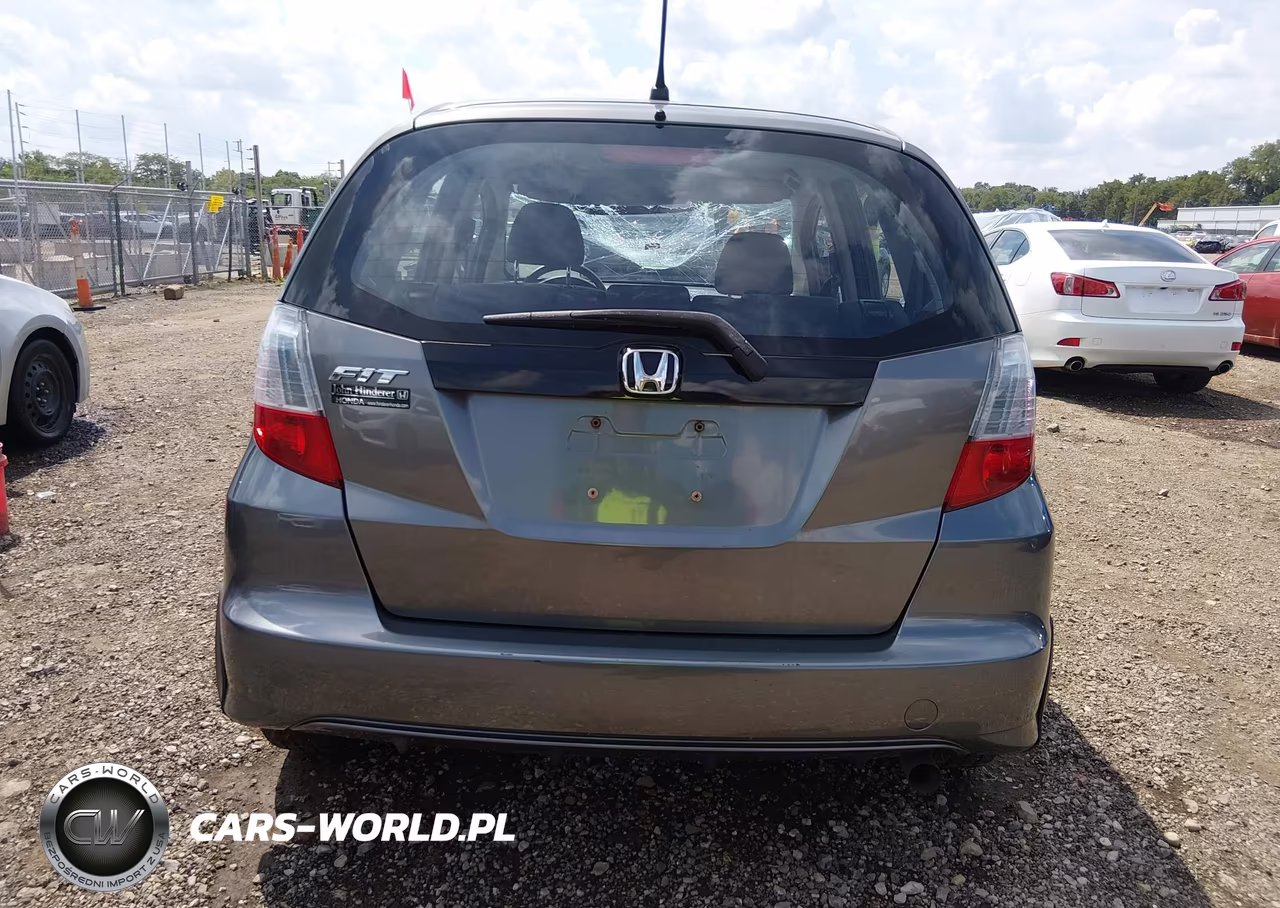 2013 Honda Fit VIN:JHMGE8H33DC060192 - 16