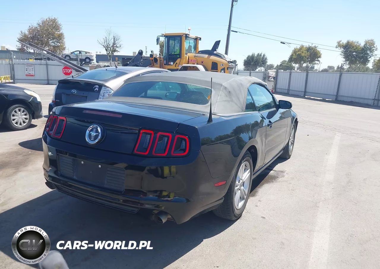 2014 Ford Mustang V6 VIN:1ZVBP8EM6E5311731 - 4