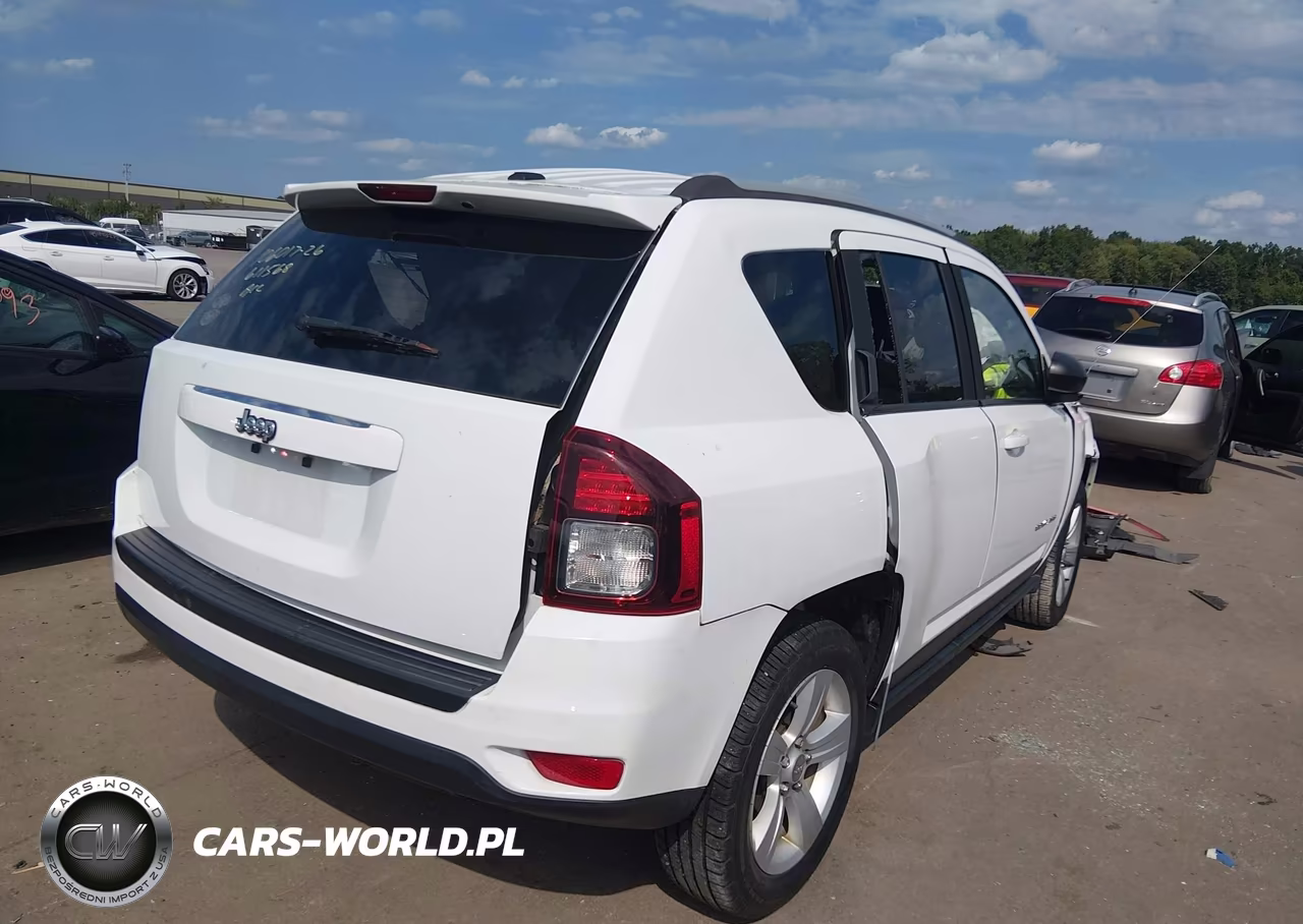 2016 Jeep Compass Sport VIN:1C4NJCBAXGD611568 - 4