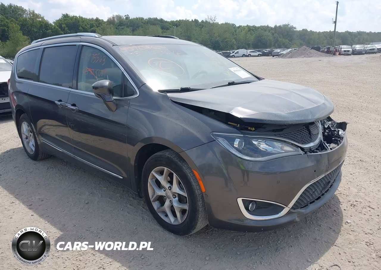 2018 Chrysler Pacifica Touring L Plus