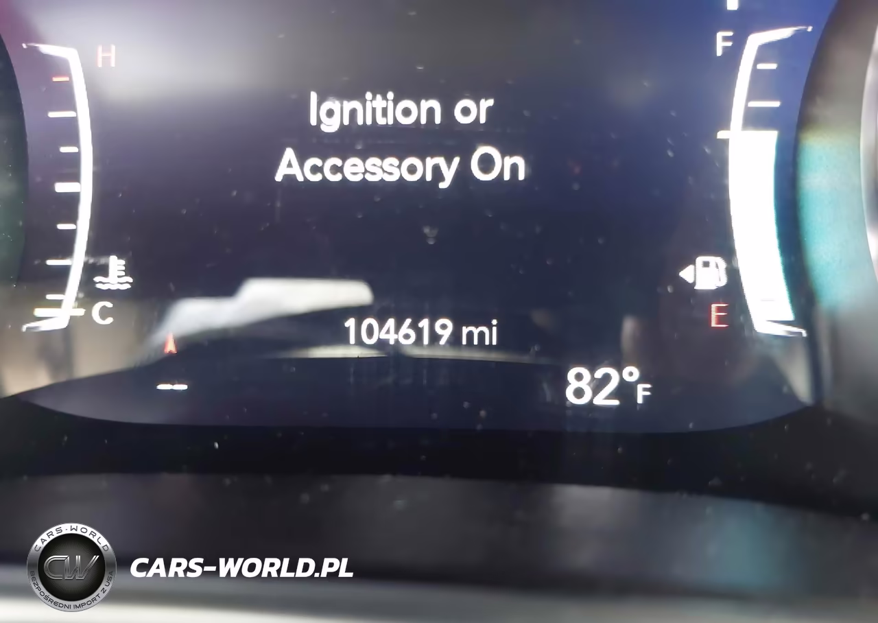 2018 Chrysler Pacifica Touring L Plus VIN:2C4RC1EGXJR113407 - 15