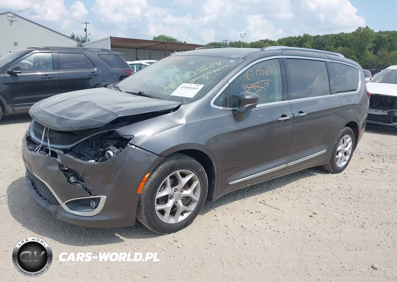 2018 Chrysler Pacifica Touring L Plus VIN:2C4RC1EGXJR113407 - 2