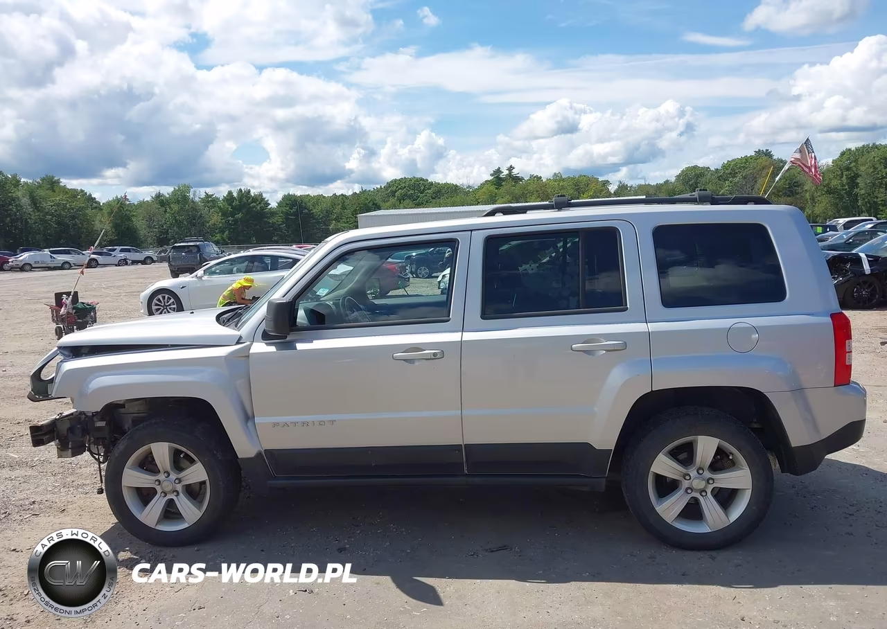 2014 Jeep Patriot Latitude VIN:1C4NJRFB0ED590233 - 15