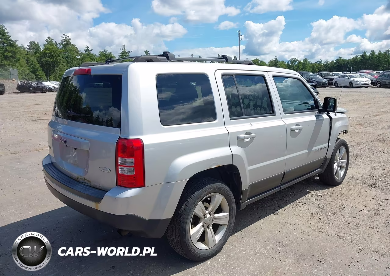 2014 Jeep Patriot Latitude VIN:1C4NJRFB0ED590233 - 4