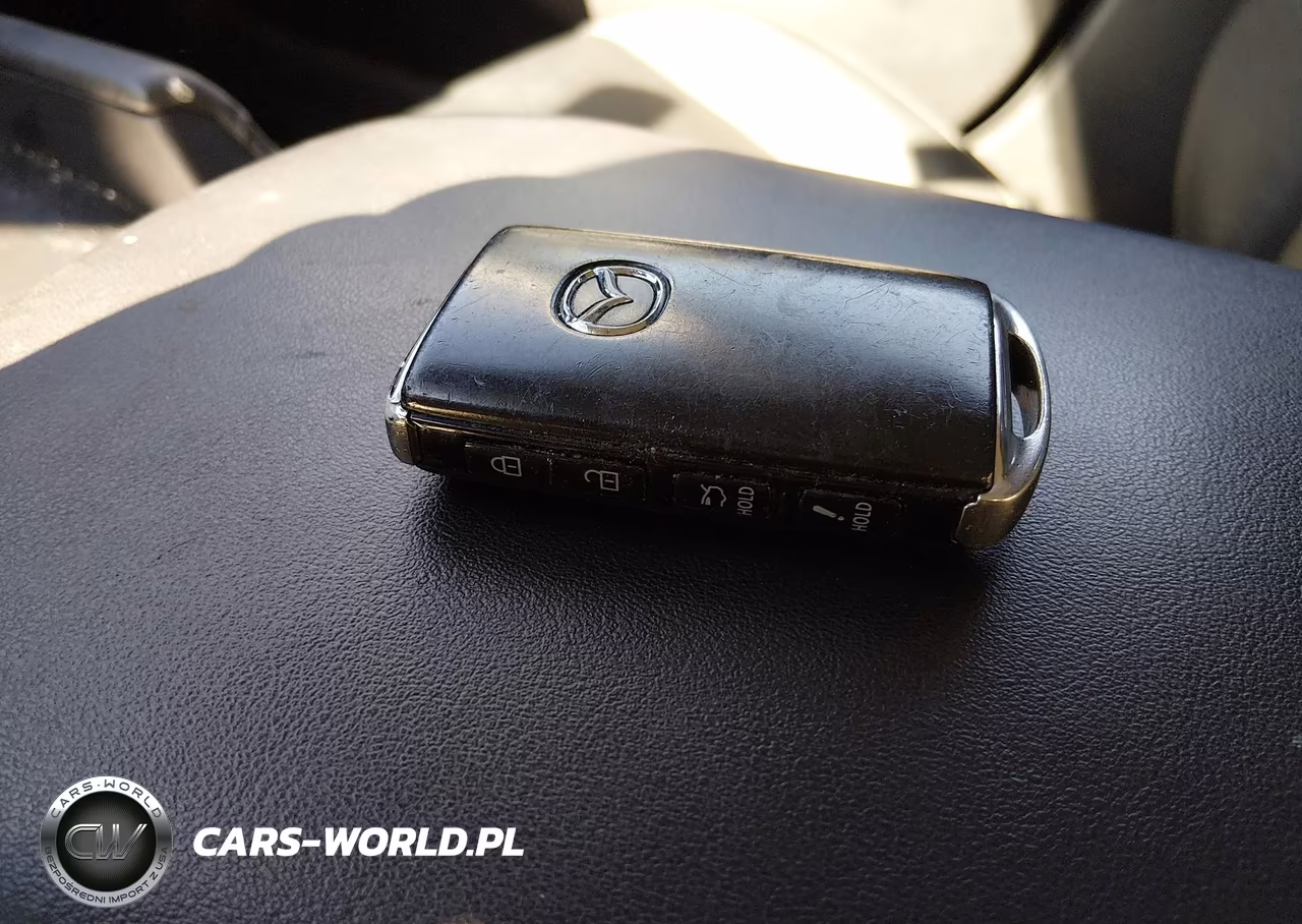 2020 Mazda Mazda3 Select Package VIN:3MZBPBCM7LM128863 - 11