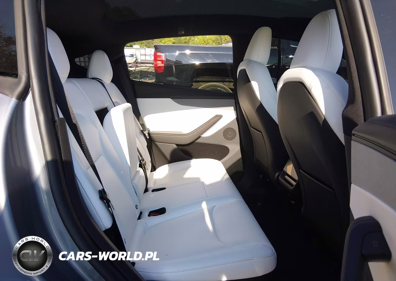 2026 Tesla Model Y Premium Rear-Wheel Drive-Rear-Wheel Drive VIN:7SAYGDED7TA659314 - 8