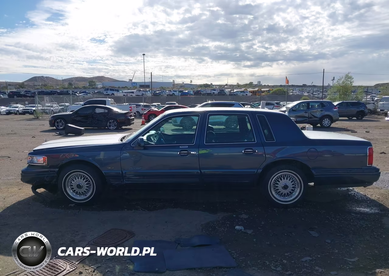 1996 Lincoln Town Car Sgn-Dmnd Anv-Cypress-Jn VIN:1LNLM82W2TY622635 - 14
