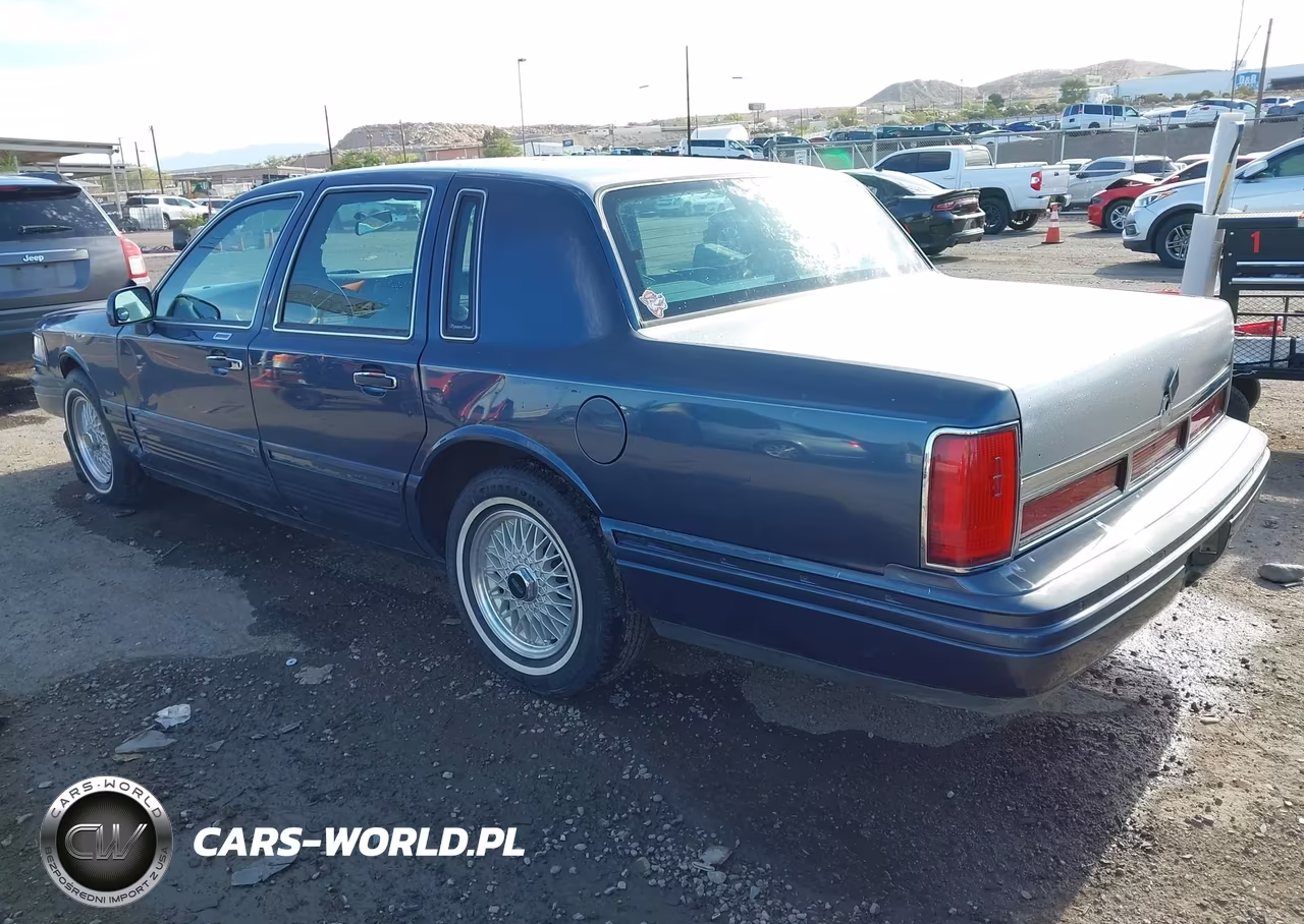1996 Lincoln Town Car Sgn-Dmnd Anv-Cypress-Jn VIN:1LNLM82W2TY622635 - 3