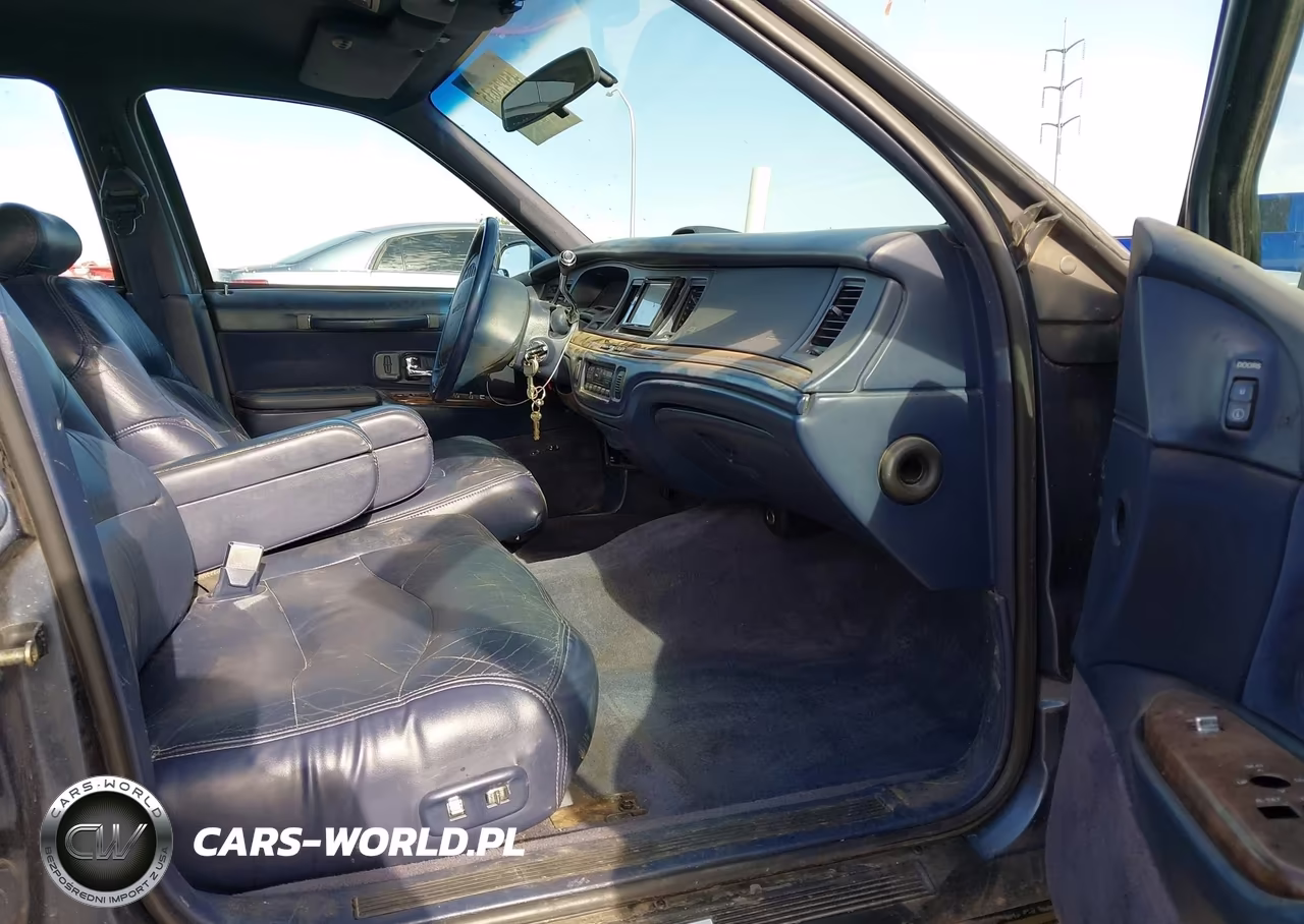 1996 Lincoln Town Car Sgn-Dmnd Anv-Cypress-Jn VIN:1LNLM82W2TY622635 - 5