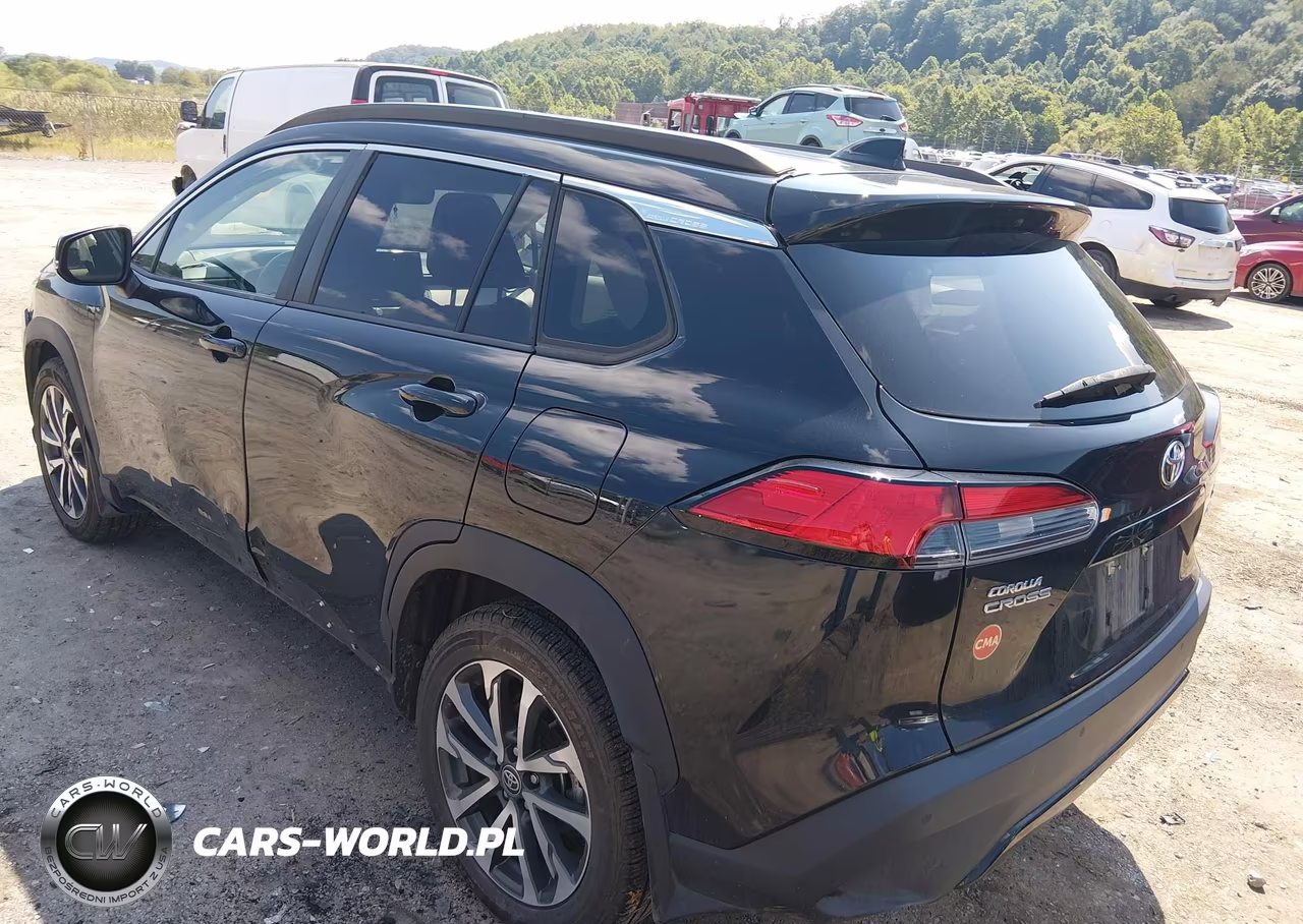 2023 Toyota Corolla Cross Xle VIN:7MUDAABG0PV053437 - 3